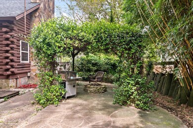 1998 Raina Vine covered gazebo