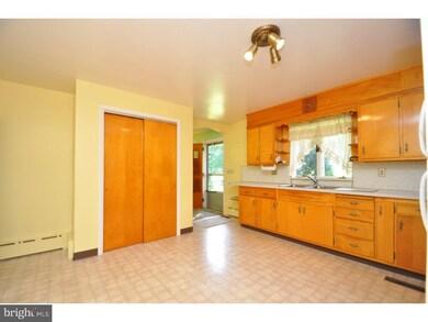 820 Washington St, Shoemakersville, PA 19555 - photo 6