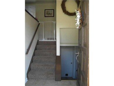 Entry/Foyer. new ceramic entry way/ new carpet on 