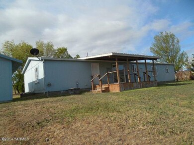 561-827660- back left