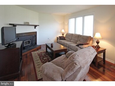 502 Barrington Ct, Sellersville, PA 18960 - photo 4