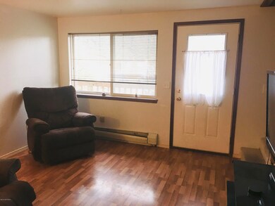 1316 Mylark #32 - Living Room