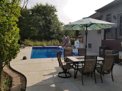 1175 Mary Ellen Ct, Crown Point, IN 46307 - photo 4