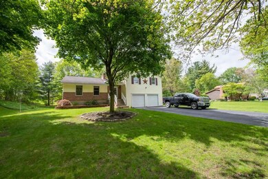 7 Maurice Ln, Clifton Park, NY 12065 - photo 3