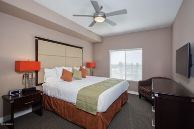 venitia-master-bed (1)