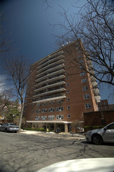 72-35 112th St unit 12B, Forest Hills, NY 11375 - photo 2