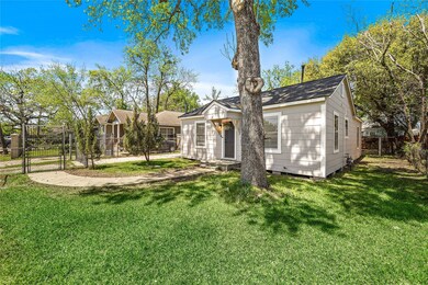 314 Coronado St, Houston, TX 77009 - photo 2