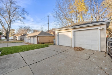 7840 W Center St unit 7842, Milwaukee, WI 53222 - photo 4