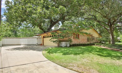 10003 Longmont Dr, Houston, TX 77042 - photo 3