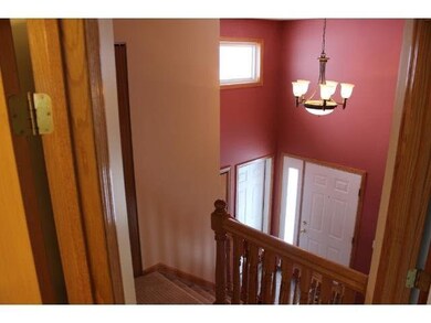 38624 Oakview Ave, North Branch, MN 55056 - photo 4