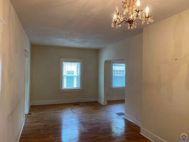 1829 SW 2nd St, Topeka, KS 66606 - photo 4