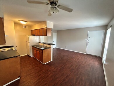 1412 Hawthorne St unit 5, Houston, TX 77006 - photo 2
