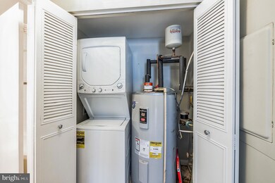 11415 Stoney Point Place, Germantown, MD 20876 - photo 6