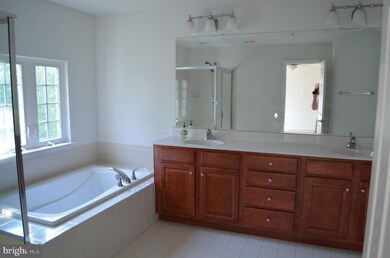 44036 Delphinium Dr, California, MD 20619 - photo 6