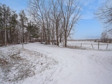 4600 Urbana Rd, Center Point, IA 52213 - photo 2