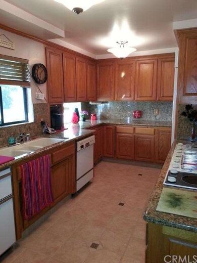 Updated Kitchen with Granite counter tops