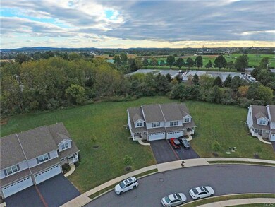 882 S Fork Dr, Easton, PA 18040 - photo 2