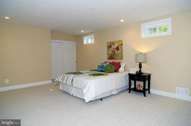 3320 Wilkins Dr, Falls Church, VA 22041 - photo 6