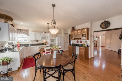 2407 Kemper Rd, Crofton, MD 21114 - photo 7