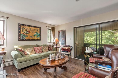 21 Auburn Ct, Red Bank, NJ 07701 - photo 2