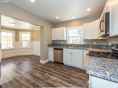 3555 Sisters View Ave, Eugene, OR 97401 - photo 7