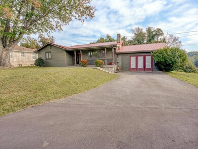 400 Twin Oaks Dr, Johnson City, TN 37601 - photo 2