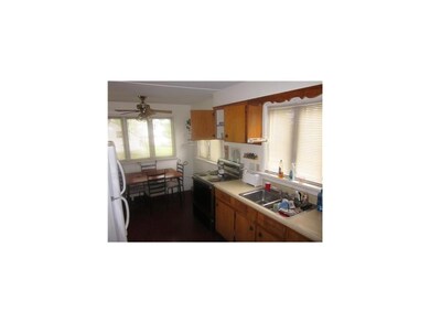 264 15th St NW, Cedar Rapids, IA 52405 - photo 4