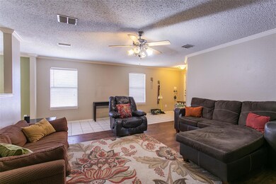 9005 Glen Falls Ln, Denton, TX 76210 - photo 4