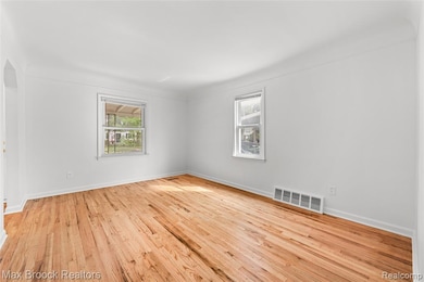 816 E 3rd St, Royal Oak, MI 48067 - photo 3