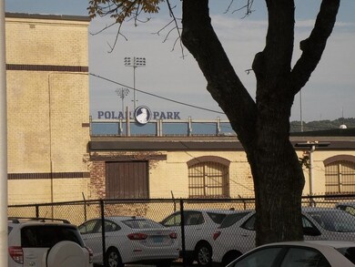 26 Grosvenor St, Worcester, MA 01610 - photo 2