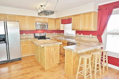 408 Hampshire Place, Jacksonville, NC 28546 - photo 4