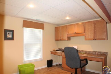 921 SE 44th Terrace, Topeka, KS 66609 - photo 5