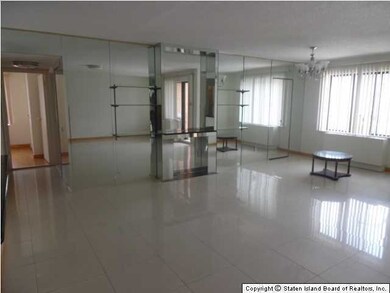 Chestnut Hill at Essex Park unit 2E, Staten Island, NY 10314 - photo 3