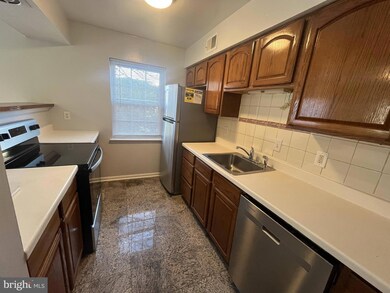 9528 Hagel Cir unit 6/C, Lorton, VA 22079 - photo 7