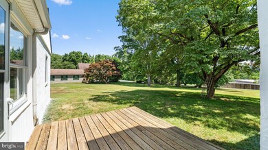 213 Gale Ln, Kennett Square, PA 19348 - photo 2