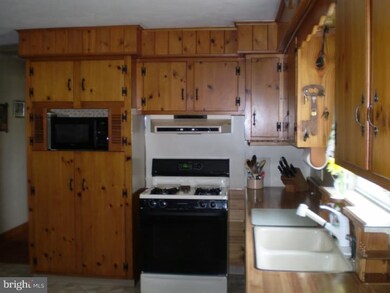 158 Maple Shade Ave, Trenton, NJ 08690 - photo 5