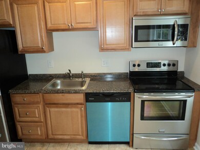 6370 Birch Leaf Ct unit 3C, Burke, VA 22015 - photo 5