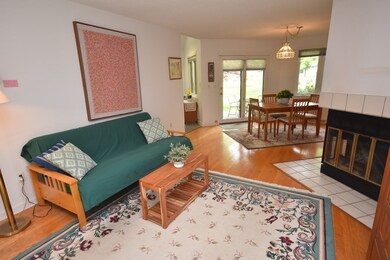 8 Baldwin Ln, Amherst, MA 01002 - photo 5