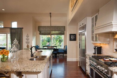 Kitchen w/nook