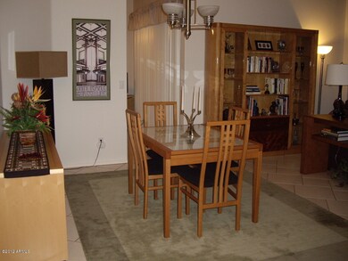 982 E Chilton Dr, Tempe, AZ 85283 - photo 5