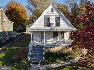 79 S Green St, Berkeley Springs, WV 25411 - photo 4