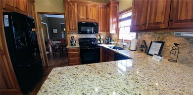 15607 Maple St, Overland Park, KS 66223 - photo 6