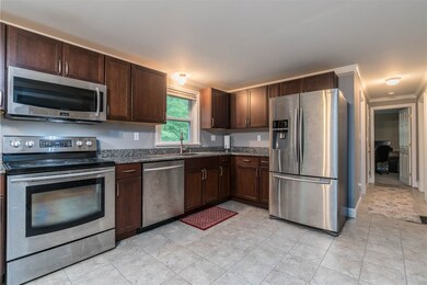 11 Olesen Rd, Derry, NH 03038 - photo 2