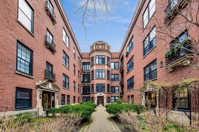 2910 N Pine Grove Ave unit 2, Chicago, IL 60657 - photo 4