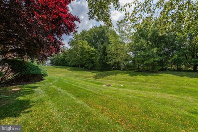 23 Chadwick Cir, Norristown, PA 19403 - photo 2