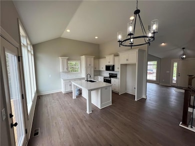 989 Sicklebar Dr, Peculiar, MO 64078 - photo 5