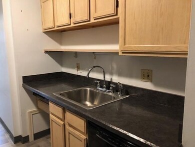 85 Andersen Rd unit 85, Chicopee, MA 01022 - photo 3