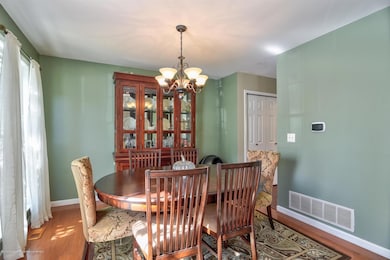 06-Dining Room