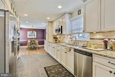 3522 Honey Locust Ct, Fairfax, VA 22033 - photo 7