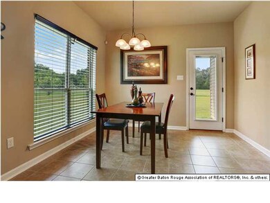 Kitchen is large with oversized walk-in Pantry, Sm